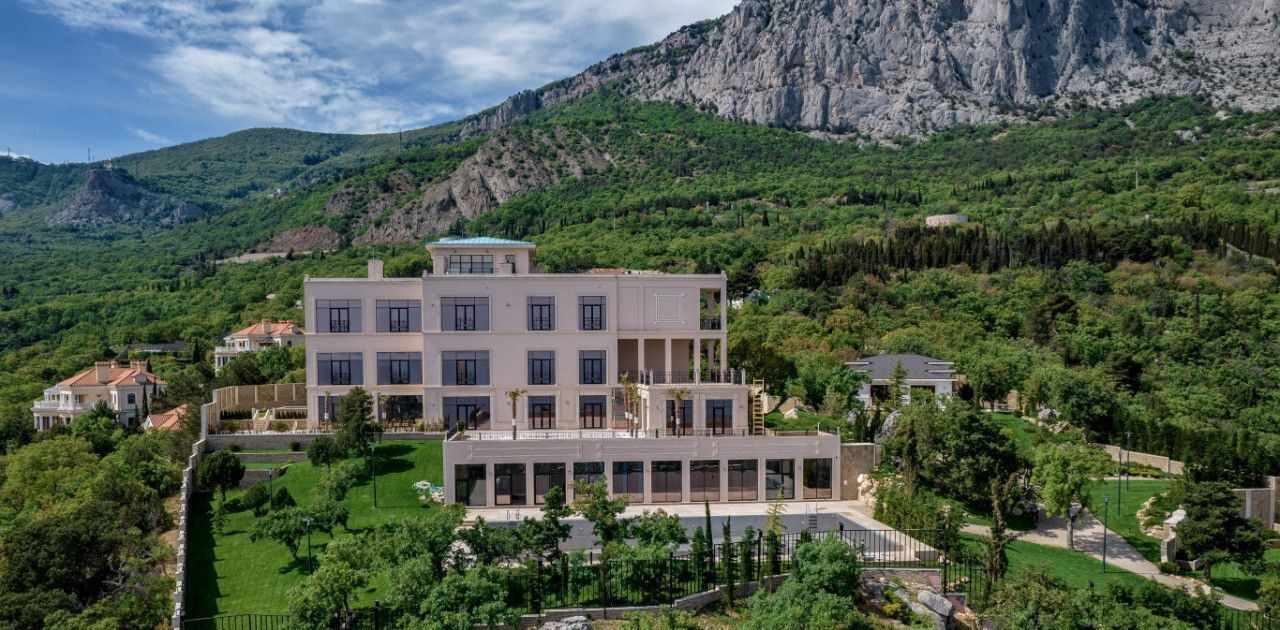 дом г Ялта пгт Санаторное ул Южная 1 фото 1