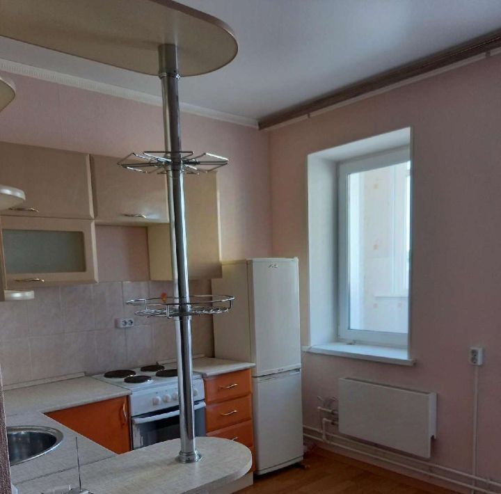 квартира г Старый Оскол Дубрава 1 кв-л, 58А фото 2