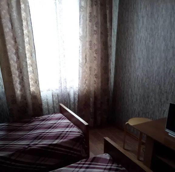 комната р-н Ейский г Ейск ул Рабочая 1б фото 3