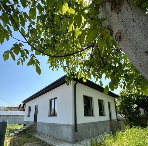 дом р-н Прикубанский снт Урожай ул Ореховая 24 фото