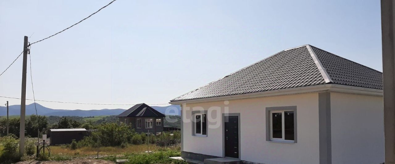 дом г Новороссийск с Большие Хутора ул Лунная 1 фото 4