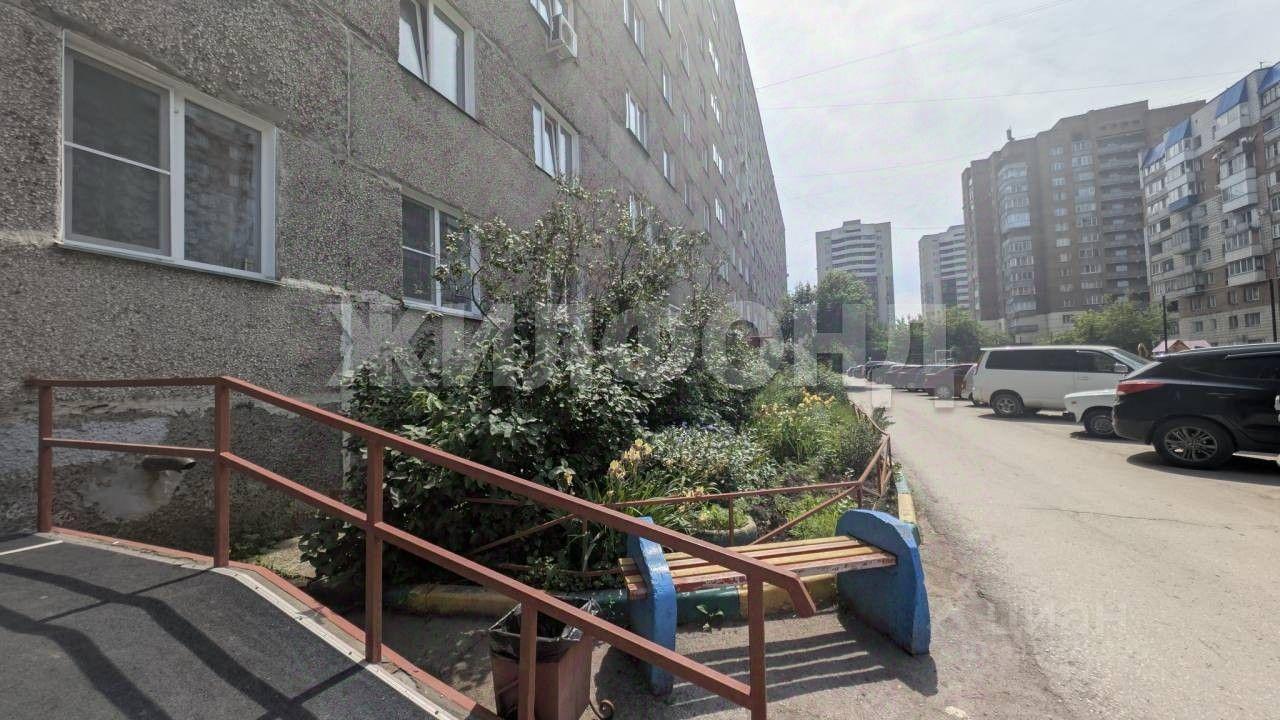 квартира г Новосибирск р-н Первомайский ул Героев Революции 32/1 фото 3