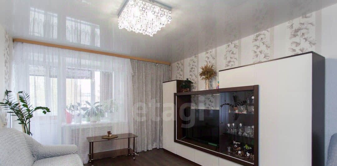 квартира г Сургут 15-16-й микрорайон пр-кт Мира 34а фото 3