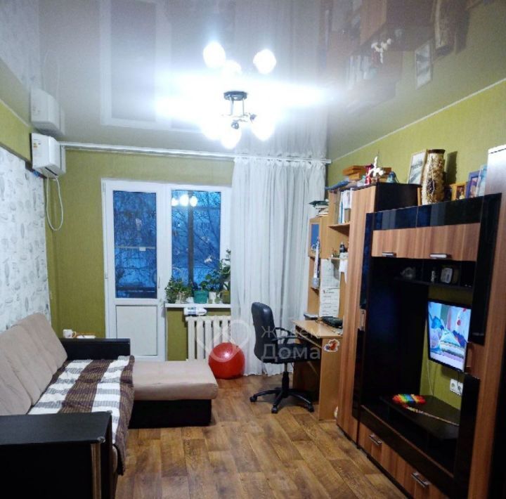 квартира г Волгоград р-н Тракторозаводский ул им. Мясникова 8 фото 2