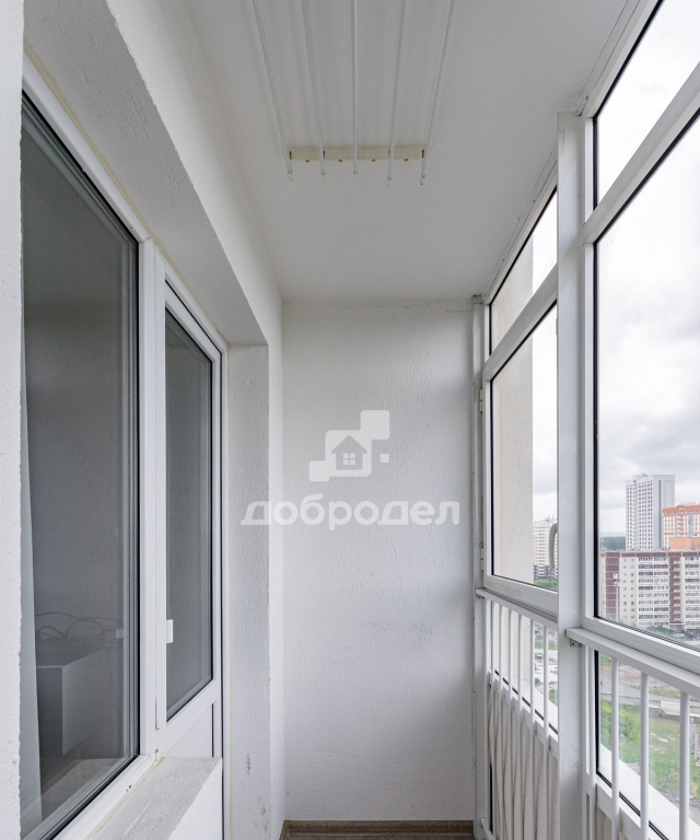 квартира г Екатеринбург мкр Компрессорный ул Латвийская 56/2 фото 8