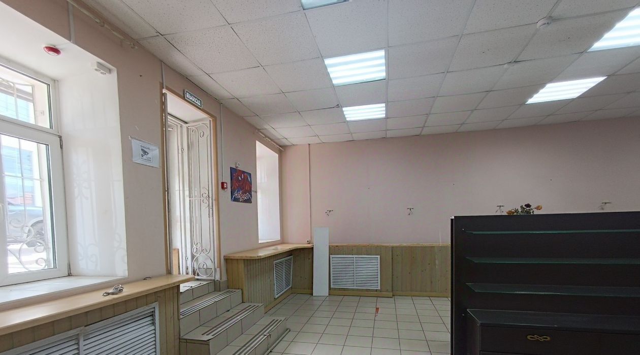 торговое помещение г Саратов р-н Волжский ул им Кутякова И.С. 4 фото 11
