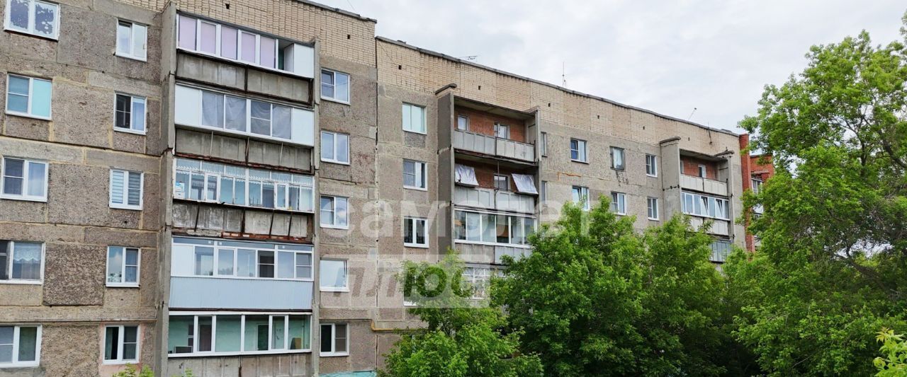 квартира г Верхний Уфалей ул Суркова 53 фото 1
