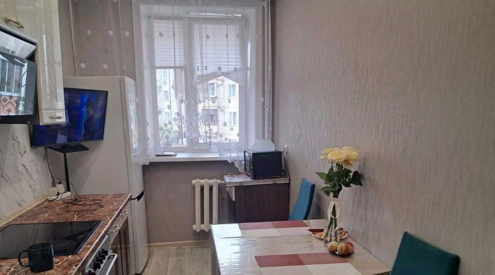 квартира г Иркутск р-н Свердловский ул Белобородова 8/3 Иркутск, Свердловский, Радужный мкр, ул. Белобородова фото 2