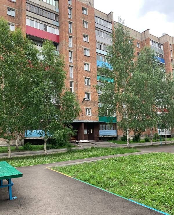 квартира г Новокузнецк р-н Куйбышевский ул Вокзальная 7 Кемеровская обл. — Кузбасс фото 1