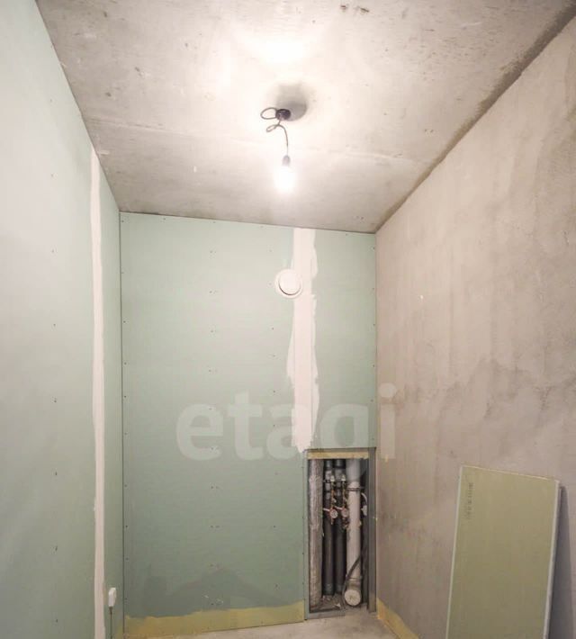 квартира г Омск р-н Кировский ул. Б. Г. Шаронова, 9 фото 4