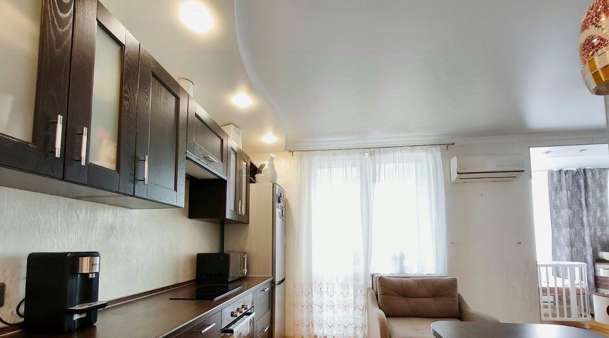квартира г Омск р-н Кировский б-р М.М.Кузьмина 23 фото 2