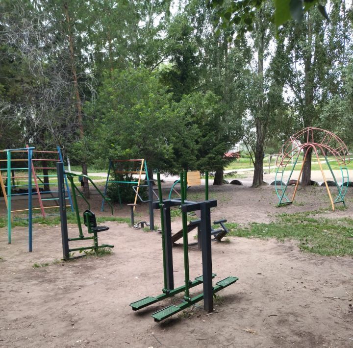 квартира г Омск р-н Кировский ул 70 лет Октября 8 фото 4