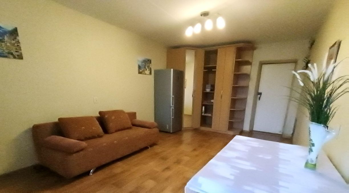 комната г Екатеринбург Проспект Космонавтов, пер. Замятина, 36 фото 3