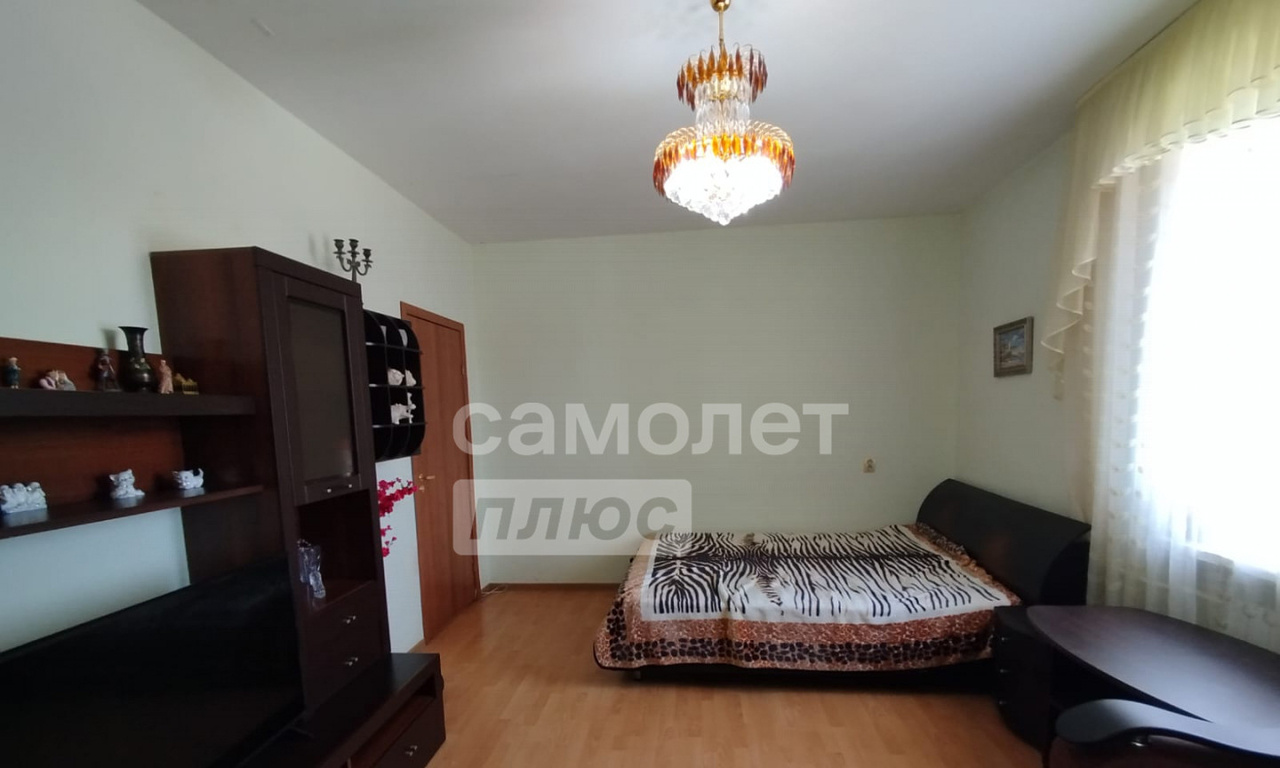 квартира г Астрахань пл Карла Маркса 33/1 фото 2