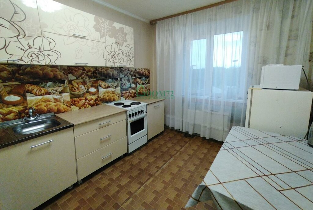квартира г Тобольск р-н мкр Менделеево 21 фото 1