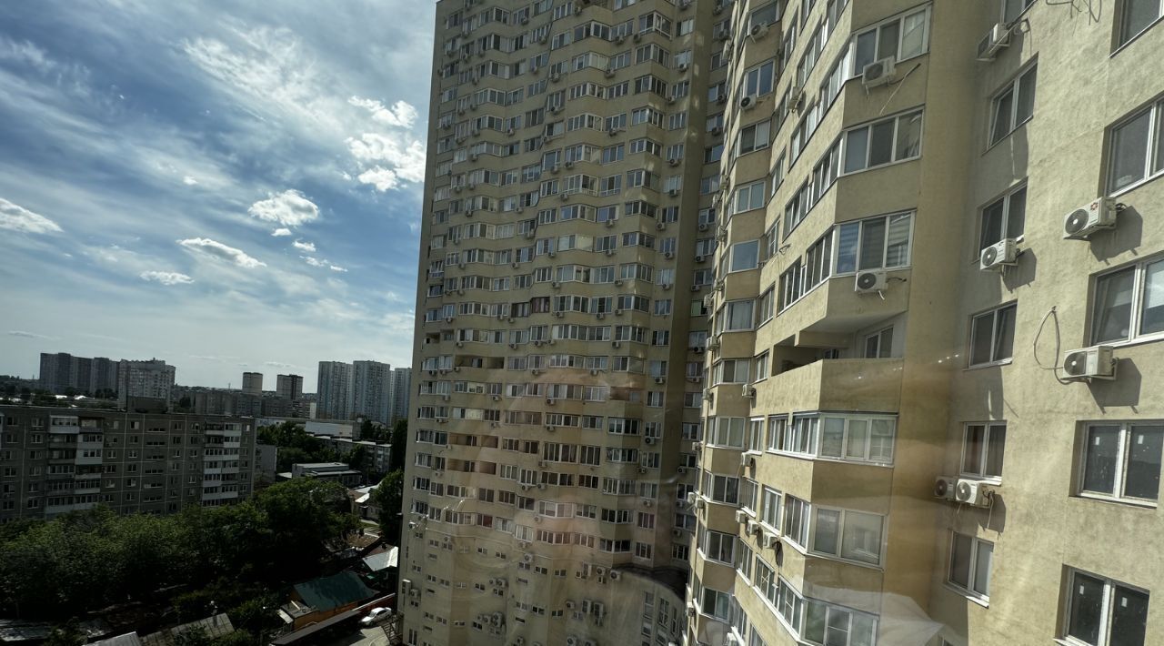 квартира г Саратов р-н Фрунзенский ул им Мичурина И.В. 18/68 фото 12