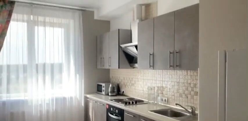 квартира г Краснодар р-н Прикубанский ул им. Александра Покрышкина 4/5 фото 1
