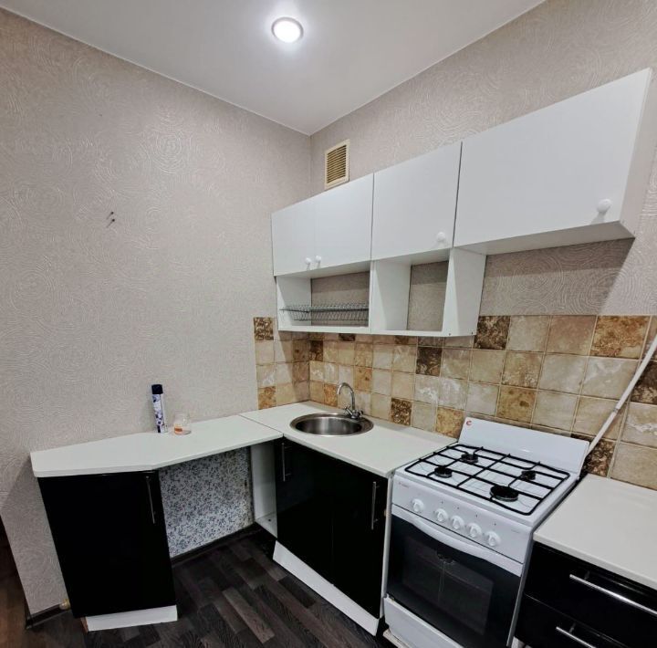 квартира г Омск р-н Кировский ул Конева 32/2 фото 6