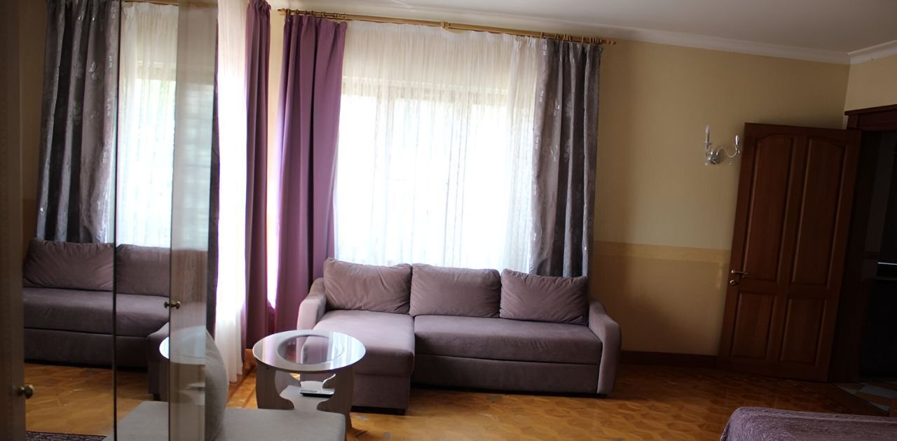дом г Краснодар р-н Центральный ул Кубанская 1/11 фото 2
