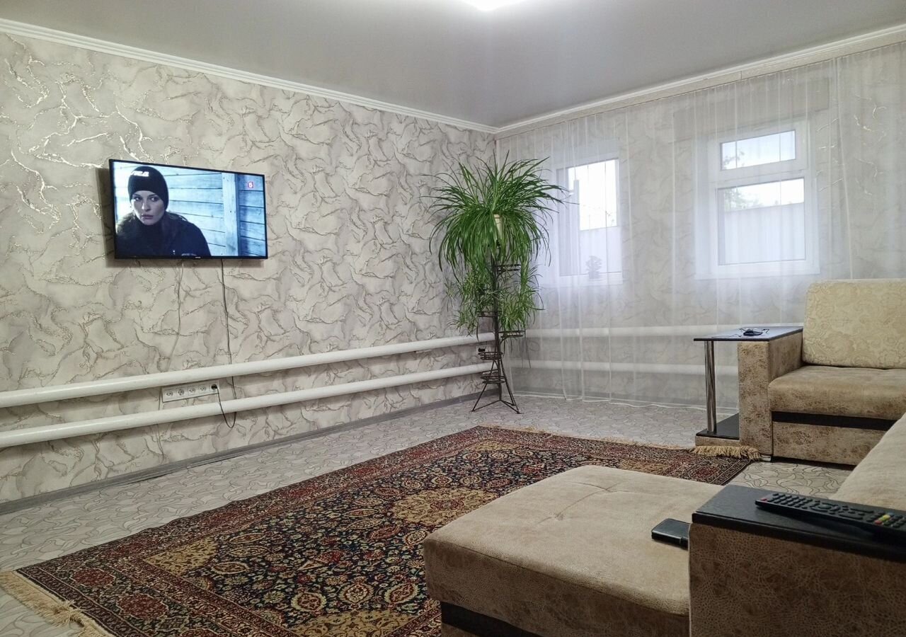 дом р-н Соль-Илецкий г Соль-Илецк ул Матросова 1 фото 1