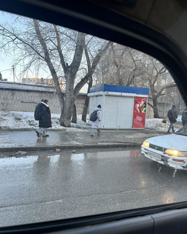 торговое помещение г Барнаул р-н Железнодорожный ул Крупской 97а фото 7
