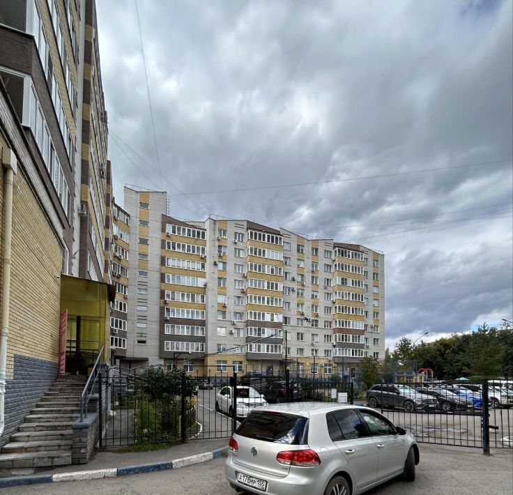 квартира г Омск р-н Кировский ул 70 лет Октября 10/3 фото 26