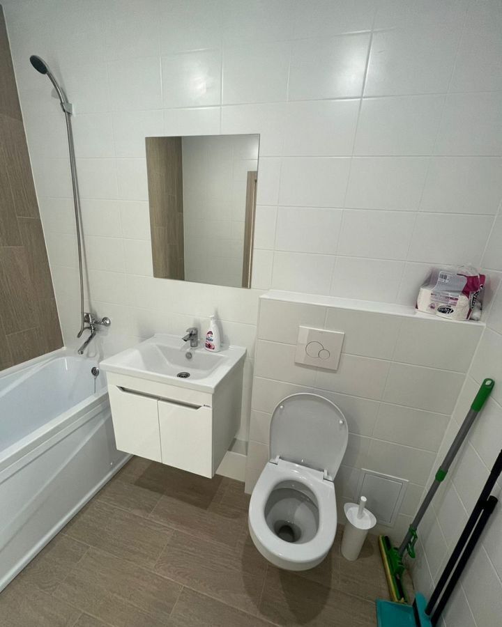 квартира г Тюмень р-н Калининский ул 9 Января 160к/1 фото 4