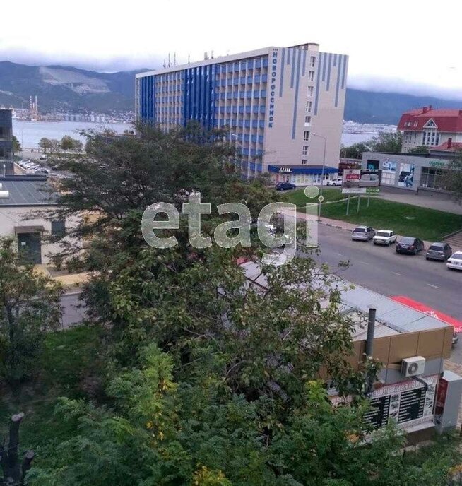 квартира г Новороссийск ул Исаева 13 фото 14