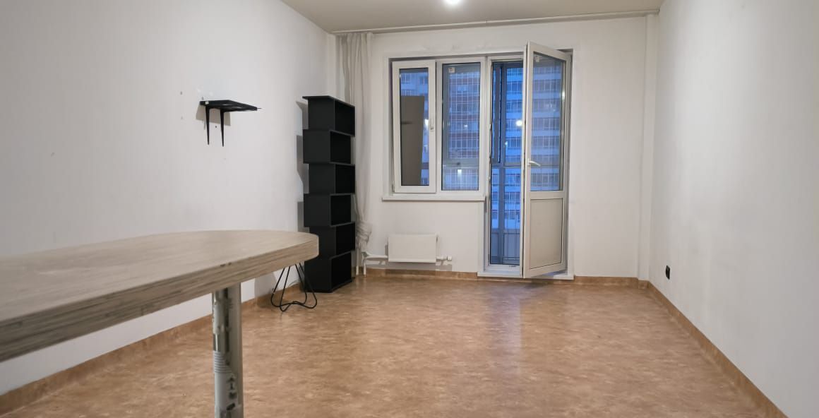 квартира г Красноярск р-н Свердловский ул Карамзина 8 фото 1