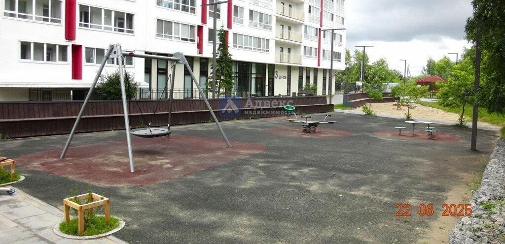 квартира г Тюмень проезд Воронинские горки 99б фото 19