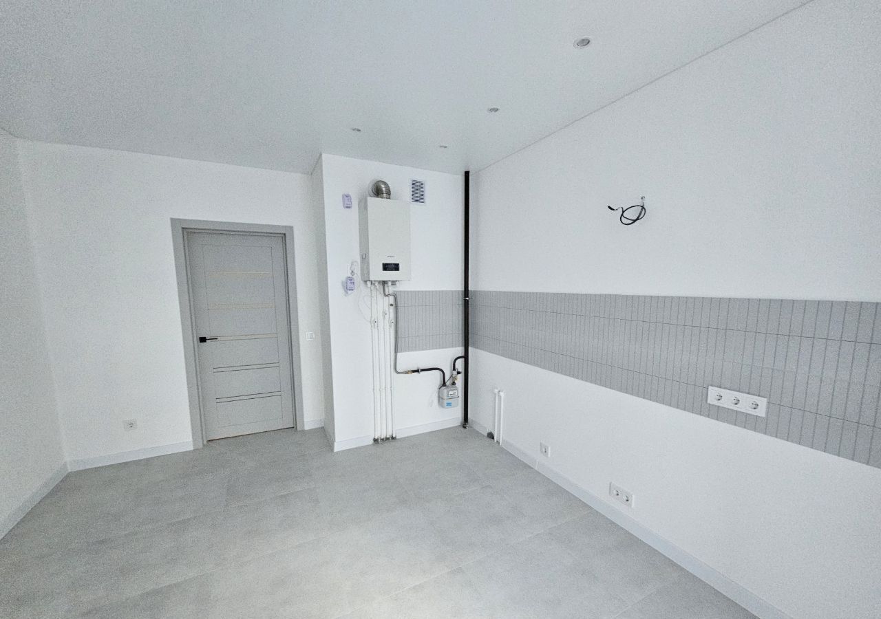 квартира г Калининград р-н Центральный ул Новгородская 3а корп. 6 фото 2