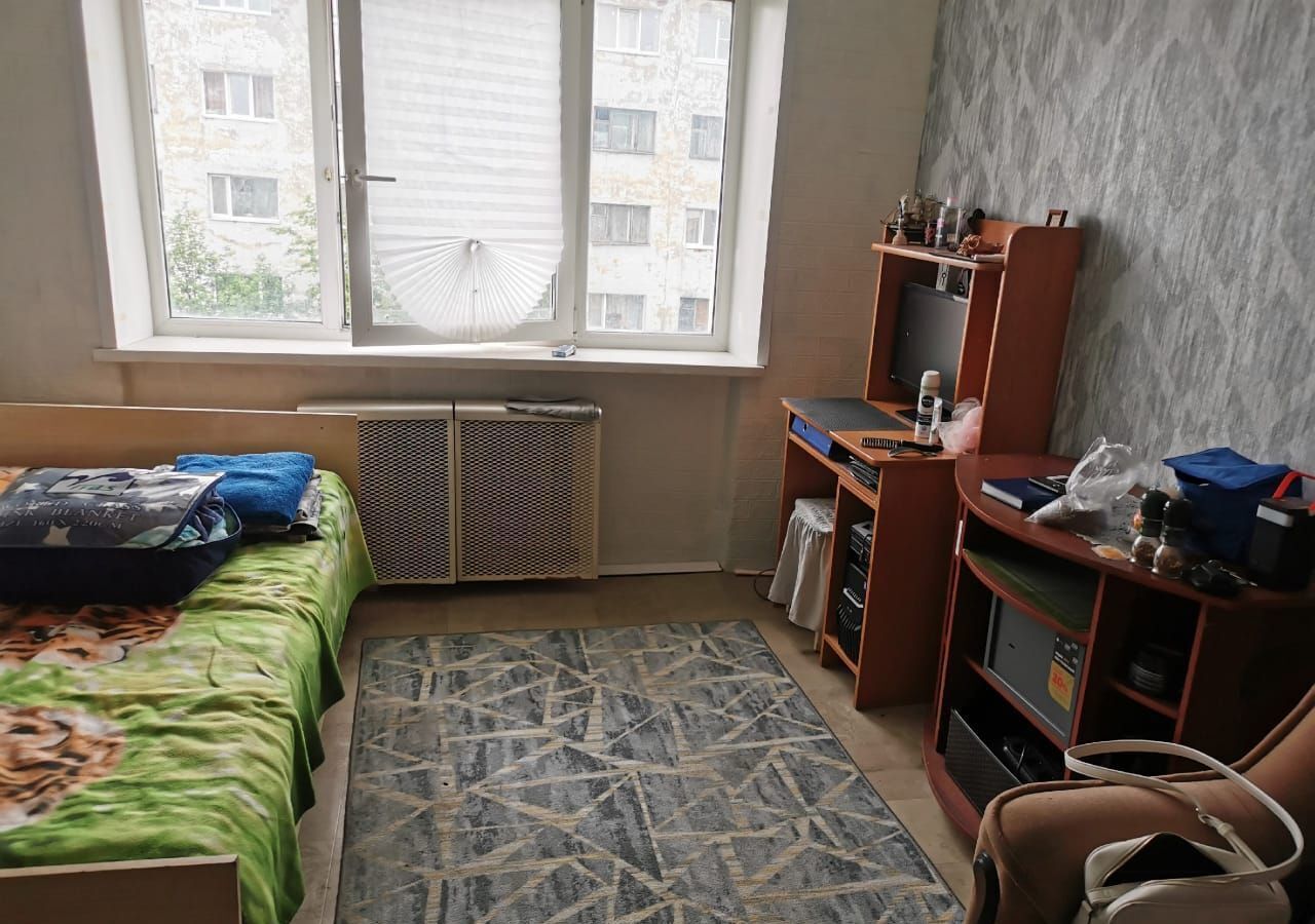 комната г Мурманск р-н Ленинский ул Подстаницкого 12 фото 1