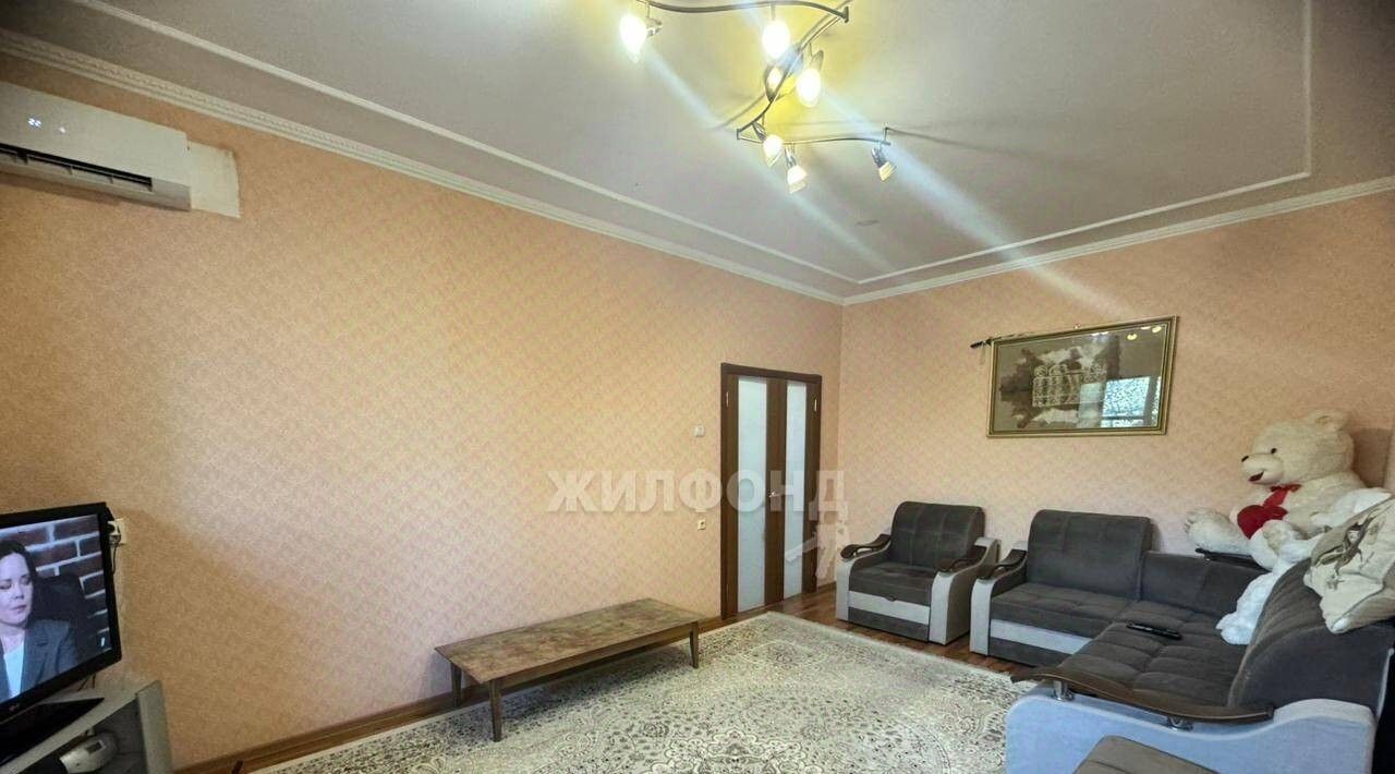 квартира г Астрахань р-н Ленинский ул Румынская 11 фото 3