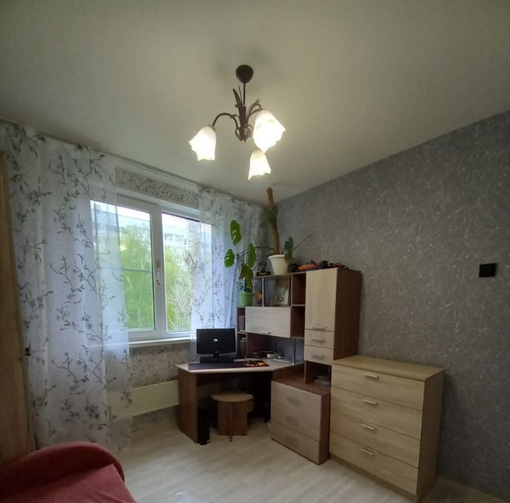 квартира г Тольятти р-н Автозаводский 13 квартал ул 40 лет Победы 100 фото 6
