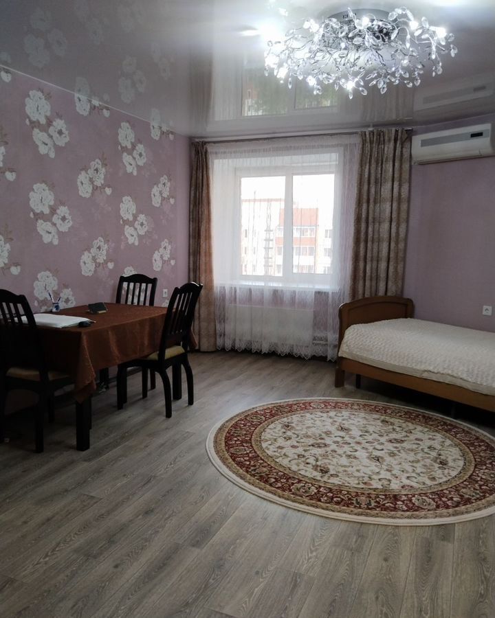 квартира г Тольятти р-н Автозаводский ул 40 лет Победы 5а фото 1