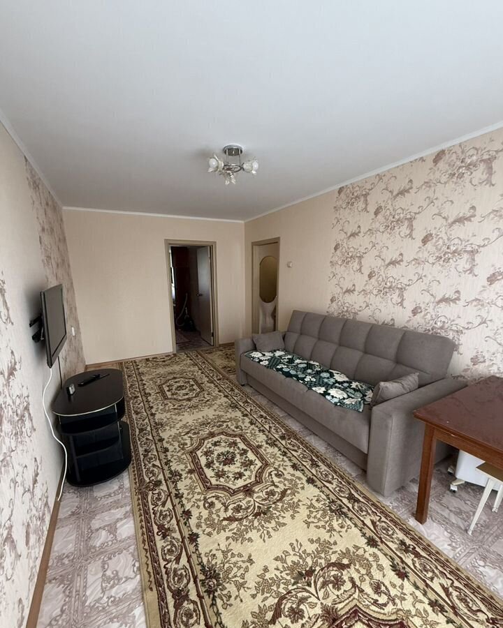 квартира г Златоуст пр-кт им Ю.А.Гагарина 3-й мкр 30 фото 3
