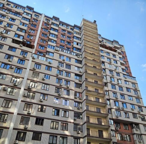 квартира р-н Карасунский ул им. Селезнева 4/15к 2 фото
