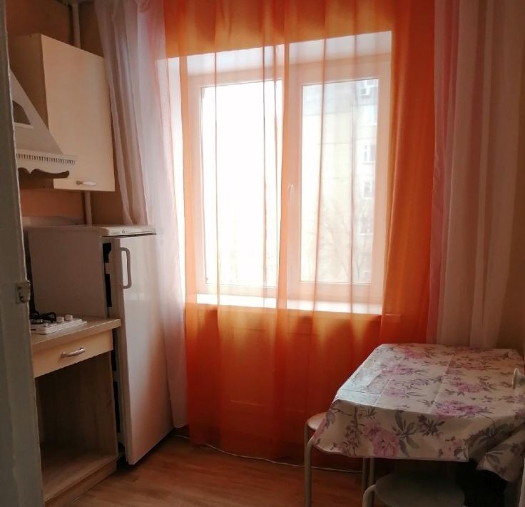 квартира г Саратов р-н Заводской ул. Имени Г. К. Орджоникидзе, 8 фото 12