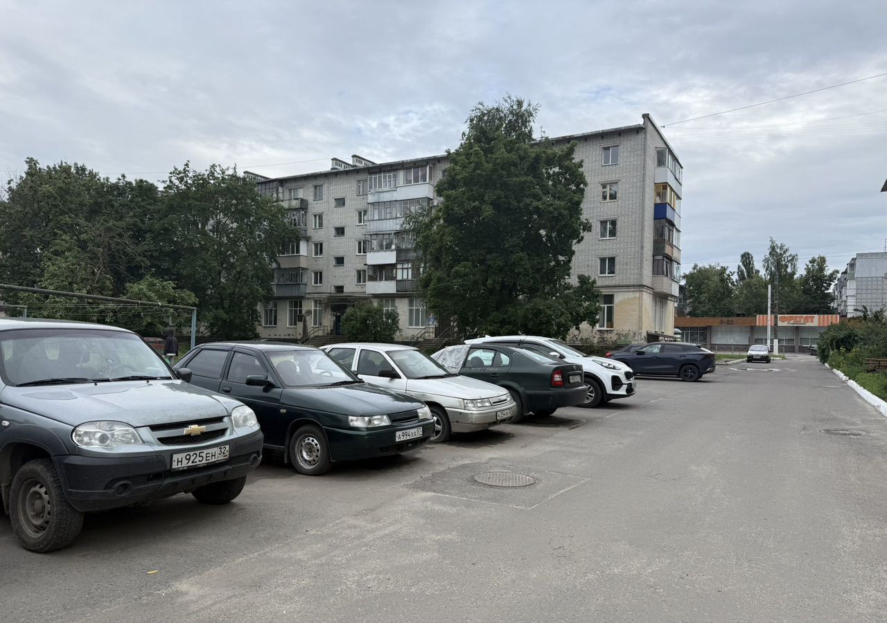 квартира г Брянск р-н Володарский ул академика Королева 8 фото 17
