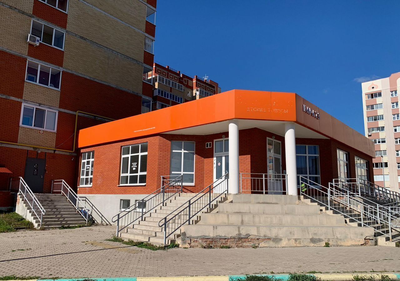 торговое помещение р-н Альметьевский г Альметьевск ул Шевченко 176 муниципальное образование Альметьевск фото 2