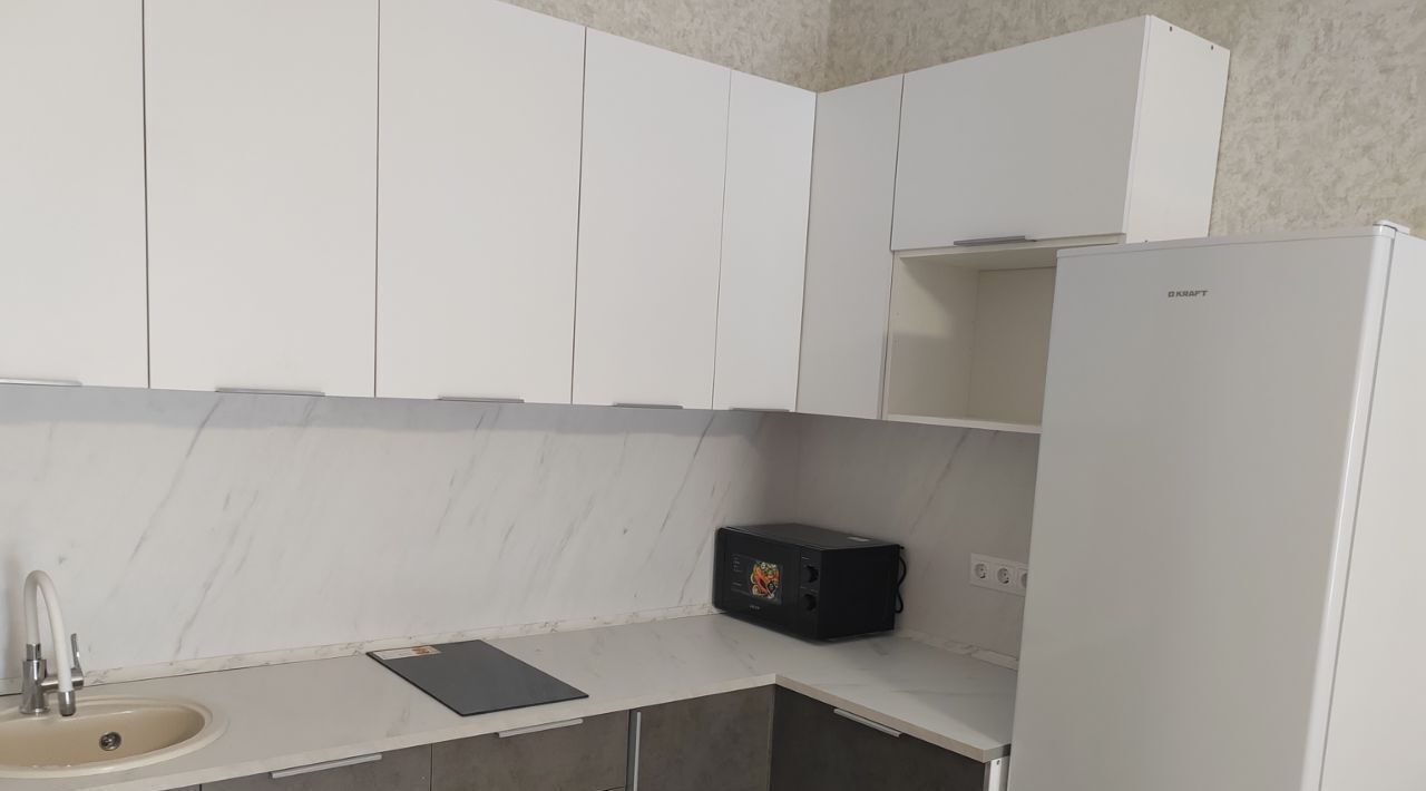 квартира г Великий Новгород ул Нехинская 20к/2 фото 1