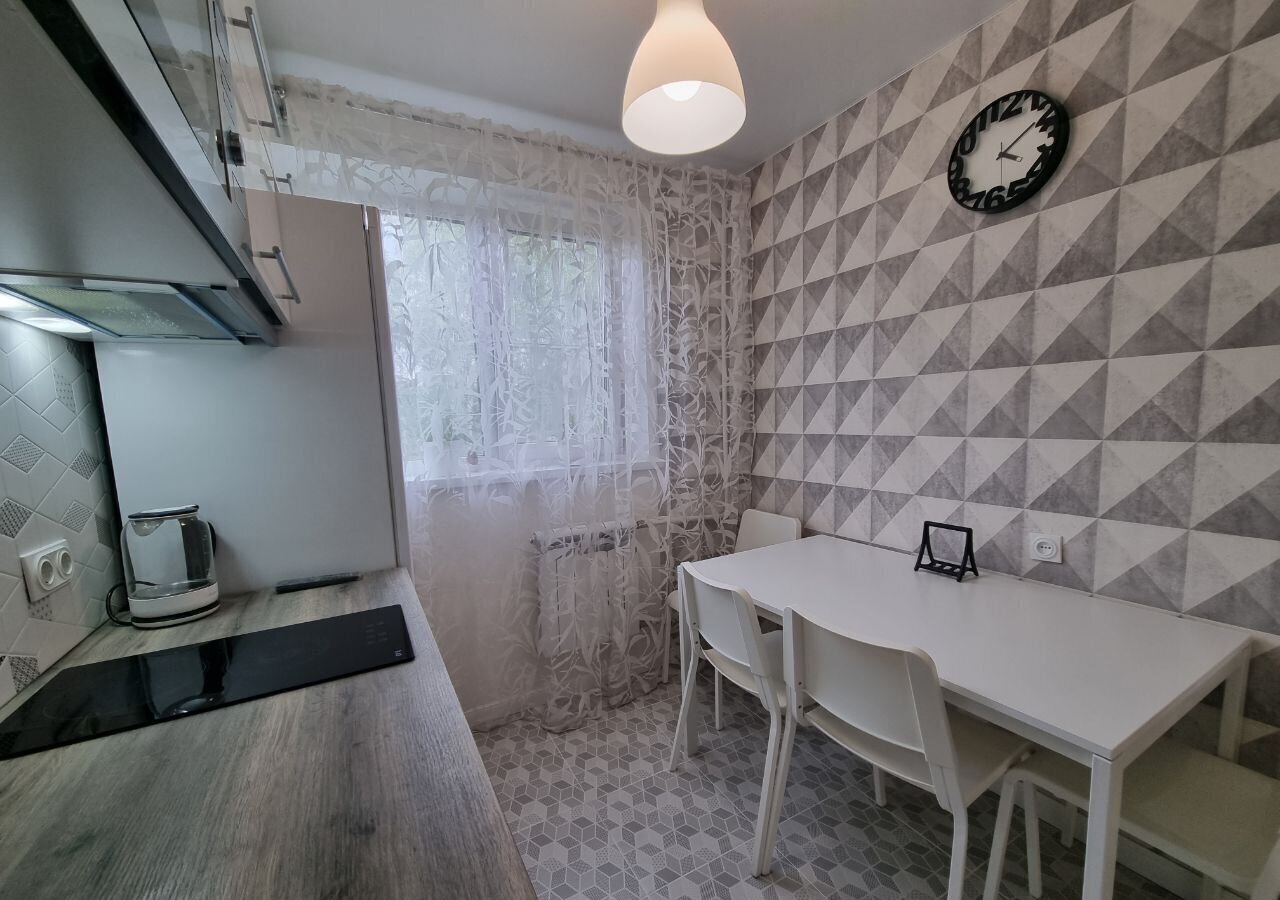 квартира г Тольятти р-н Автозаводский 5 квартал ул Свердлова 19 фото 9