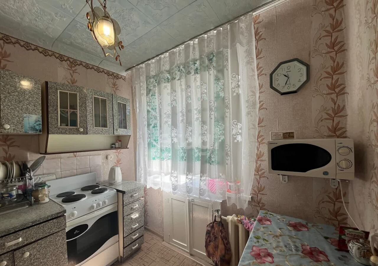 квартира г Ачинск 2-й мкр-н, 2 фото 1