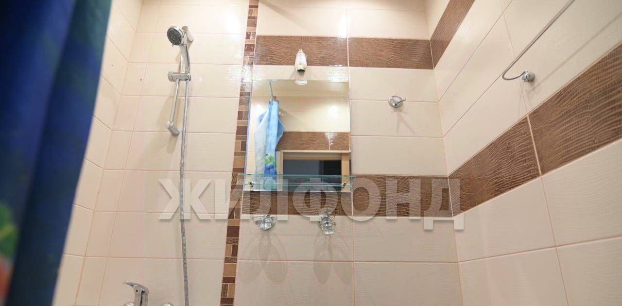 квартира г Барнаул р-н Октябрьский ул 40 лет Октября 29а фото 9
