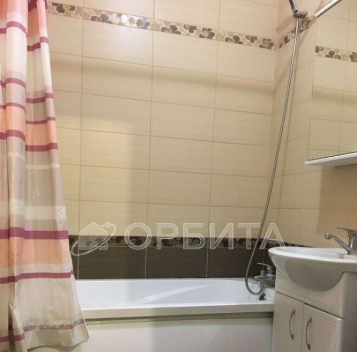 квартира г Тюмень р-н Ленинский ул Тимофея Чаркова 81 фото 4
