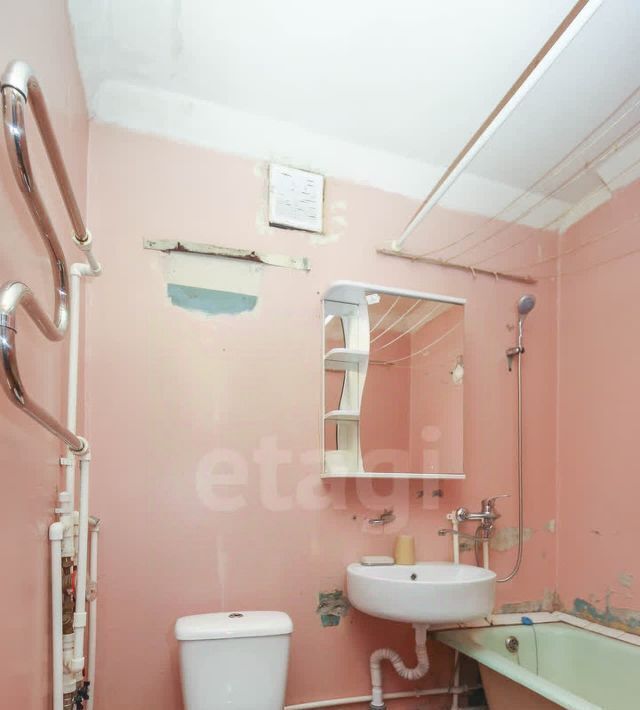квартира г Омск р-н Кировский ул Конева 32 фото 11