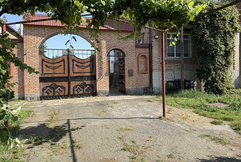 дом р-н Моздокский г Моздок ул Первомайская 164б фото 2