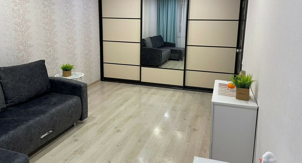 квартира г Киров р-н Ленинский ул Ивана Попова 56к/1 фото 1
