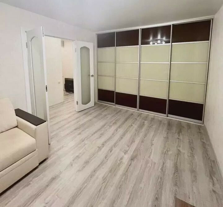 квартира г Киров р-н Ленинский ул Чапаева 32 фото 2