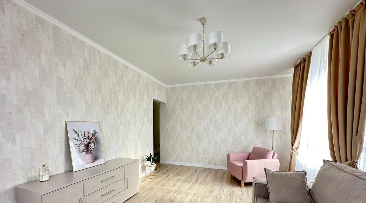 квартира г Оренбург р-н Дзержинский пр-кт Победы 155а фото 2